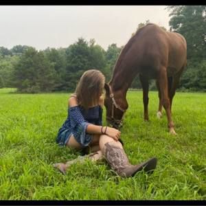 Meet your Posher, Hailey